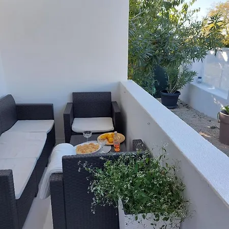 Family Zrnka S Besplatnim Parkingom * Rovinj