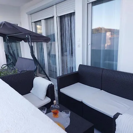 Apartmán Family Zrnka S Besplatnim Parkingom