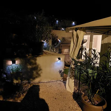 Family Zrnka S Besplatnim Parkingom * Rovinj