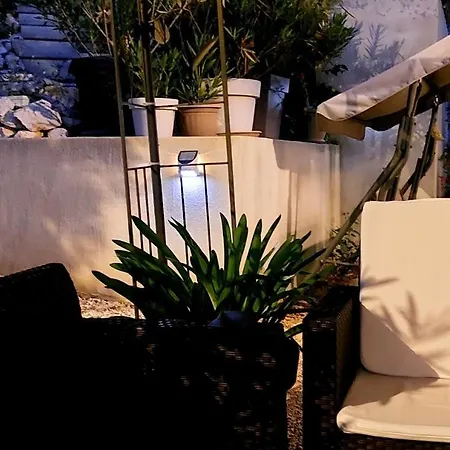 Family Zrnka S Besplatnim Parkingom * Rovinj